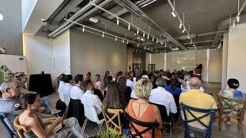 Dosya:Geçmişten Geleceğe Dönüşüm Sanatla, Tarihle, Bilinçle 3 (6).jpg