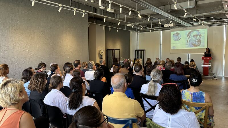 Dosya:Geçmişten Geleceğe Dönüşüm Sanatla, Tarihle, Bilinçle 2.jpg